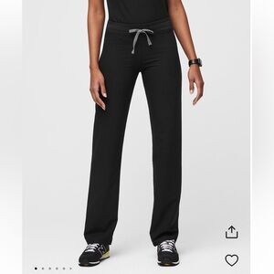 Figs Women’s Livingston Basic Scrub Pants—black